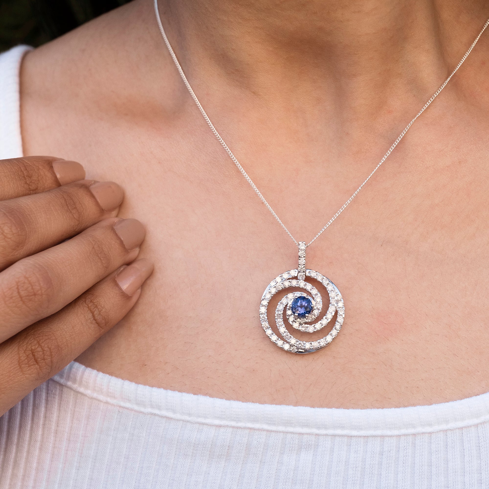 Round Tanzanite Spiral Certified Necklace In 14k White Gold Swirl Diamond Chain Necklaces