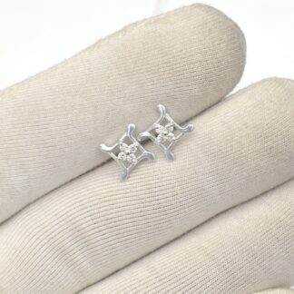 Cluster Basic Stud With 0.14 Ct Small Diamond 14k Real White Gold 4 Stone Earrings