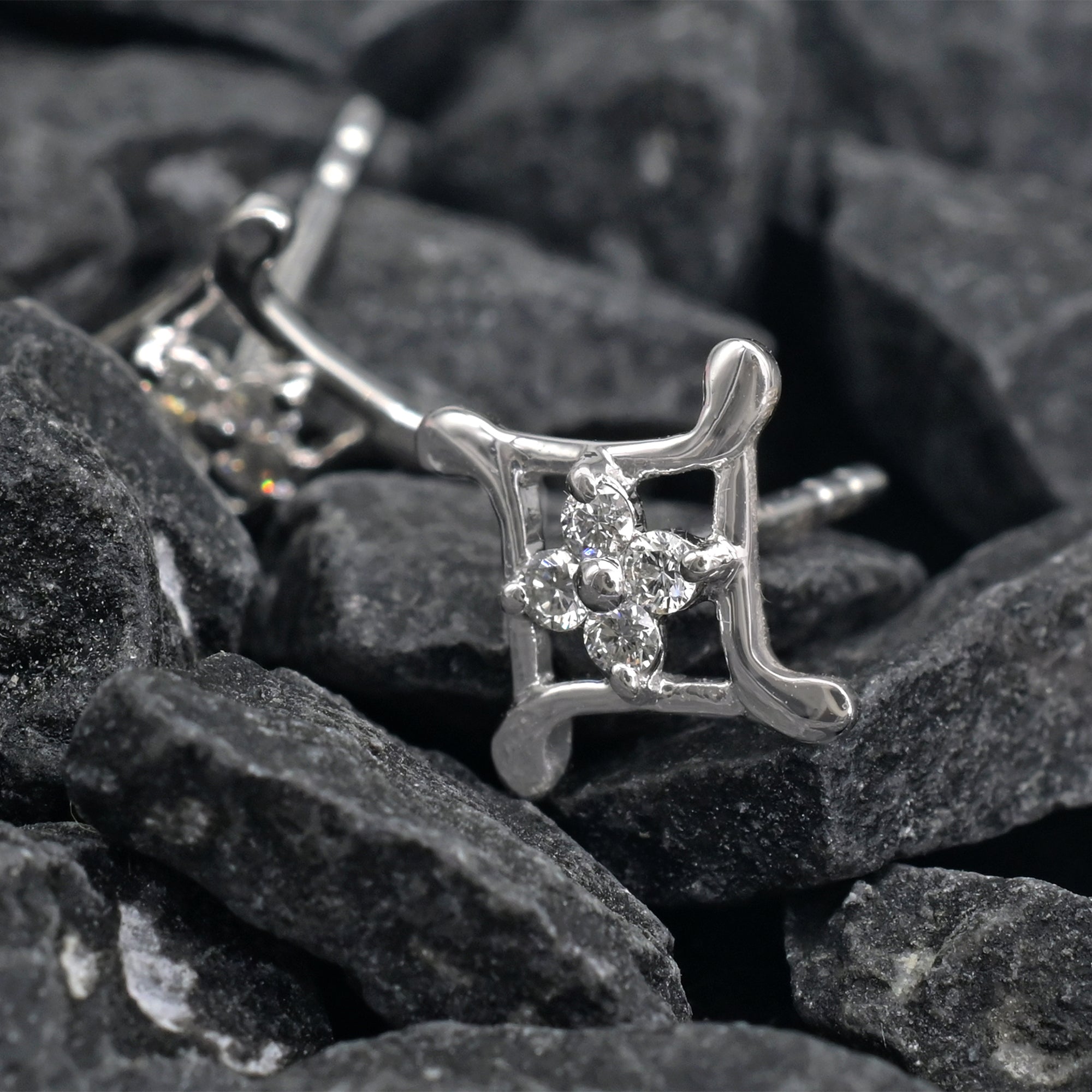 Cluster Basic Stud With 0.14 Ct Small Diamond 14k Real White Gold 4 Stone Earrings