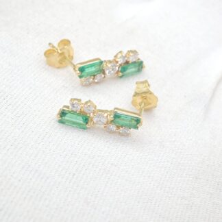 Real 14k Yellow Gold Dainty Stud With 0.73 Ct Baguette Emerald Diamond Cluster Earrings